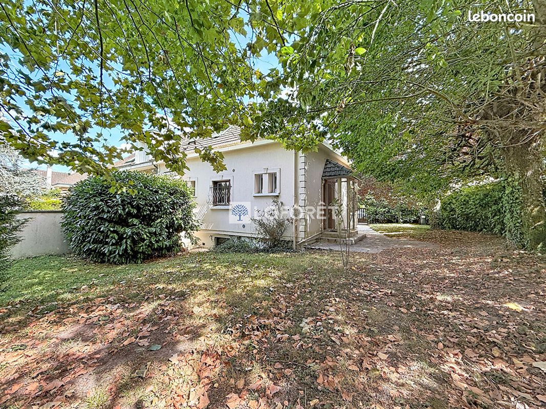 Maison 5 pièces 102 m² · à Saint-Cyr-l'École · 102 m² · 572 000 €