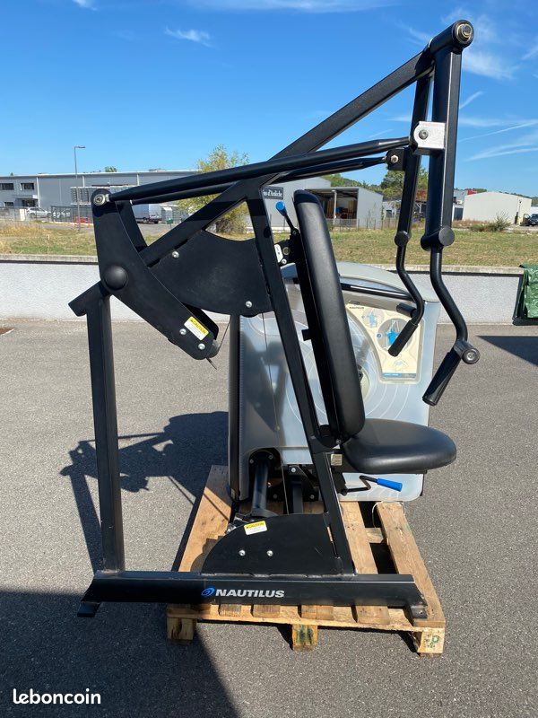 Chest press nautilus machine musculation professionnelle (image 3)