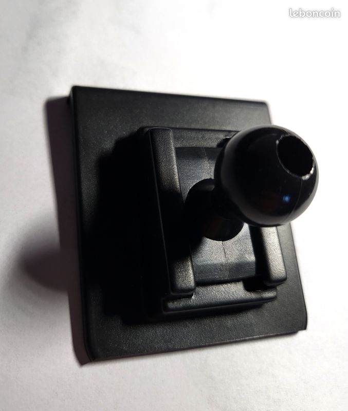 Support boule 17 mm adhésif pour téléphone, Go pro , et autres... (image 1)
