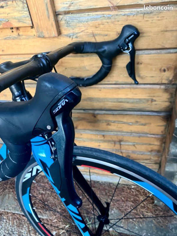 SAVA Vélo De Route Carbone 700C 3000 – 18 Vitesses, Cadre Ultraléger, Noir/blanc/bleu, Taille 520 Mm, Transmission Haut De Gamme