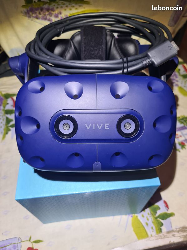 Casque VR HTC Vive Pro avec kit de coussin confort VRCover (image 6)