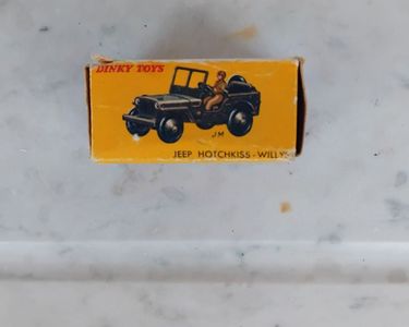 Jeep Willys porte fusées SS10 - 1/43 Dinky Toys 828 by