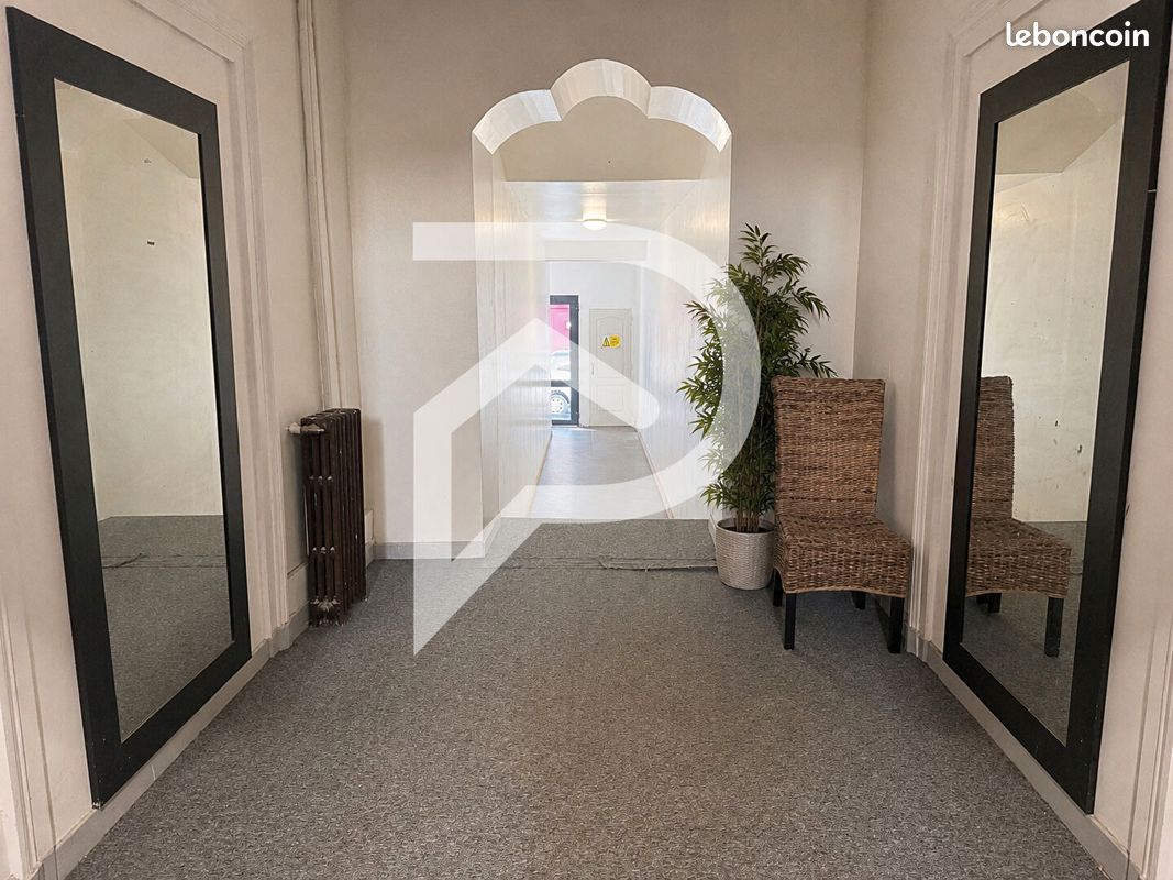 Immeuble 10 pièces 247 m² · à Blois · 247 m² · 327 000 €