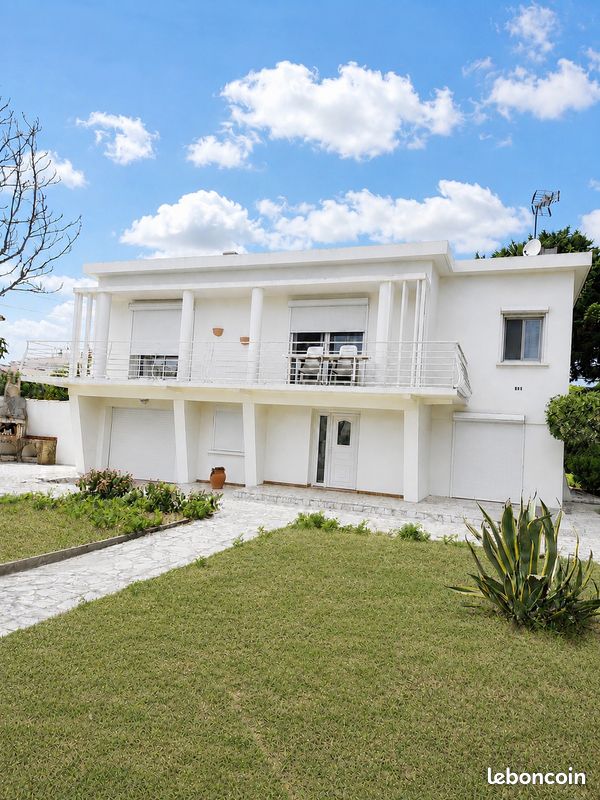 Maison 6 pièces 194 m² · à Port-Saint-Louis-du-Rhône · 194 m² · 349 000 €