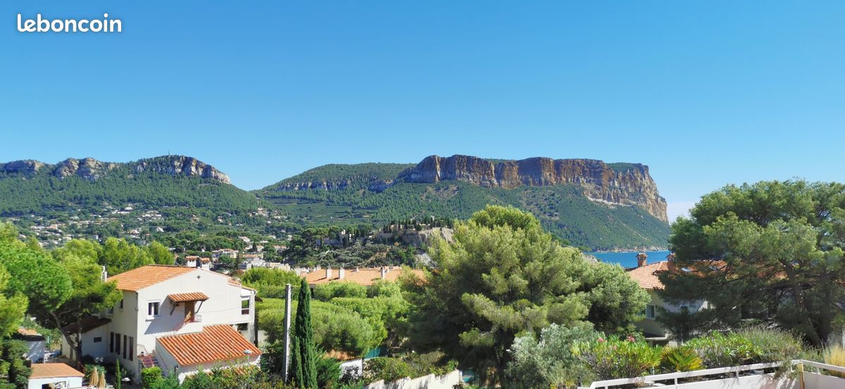 Appartement 4 pièces 144 m² · à Cassis · 144 m² · 2 400 €/mois