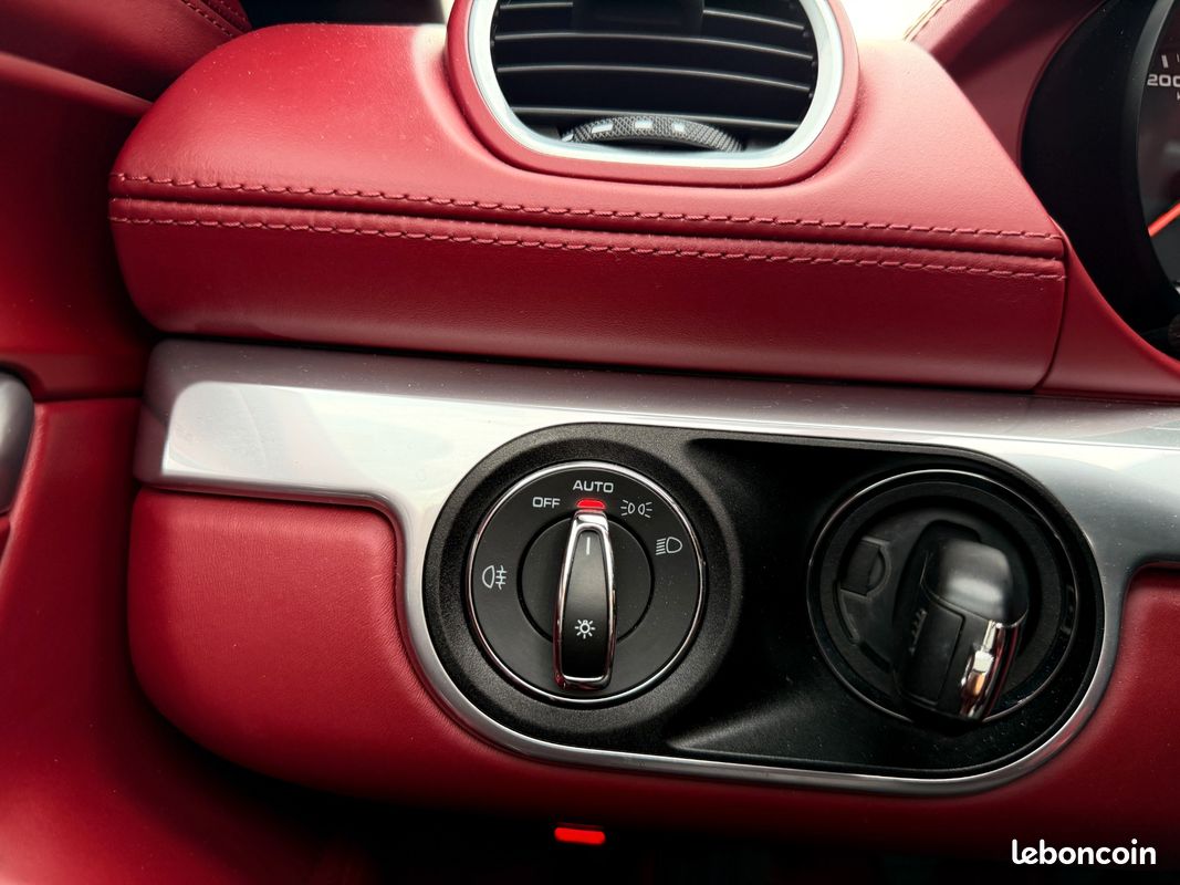 Porsche 718 boxster (982) 2.0 300ch - bvm6 - cuir etendu rouge bordeaux - jantes s 20 pouces - entretiens porsche (image 16)