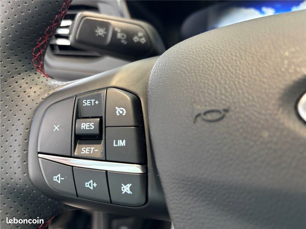 Ford Kuga III 2.5 DURATEC 190 CH FLEXIFUEL FHEV E85 POWERSHIFT ST-Line (image 17)