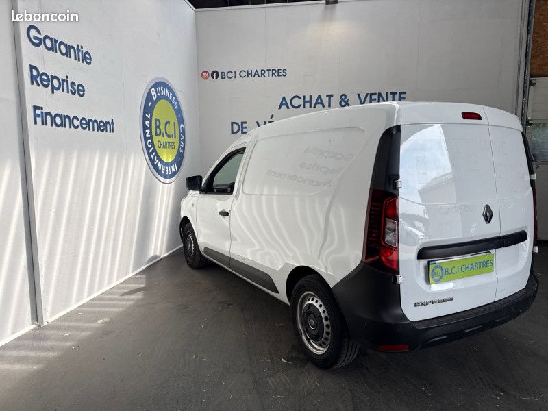 Renault EXPRESS VAN 1.5 BLUE DCI 95CH CONFORT 22 (image 4)