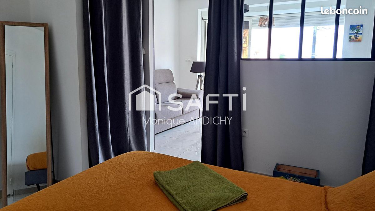 Immeuble 200 m² · à Sainte-Luce · 200 m² · 548 000 €