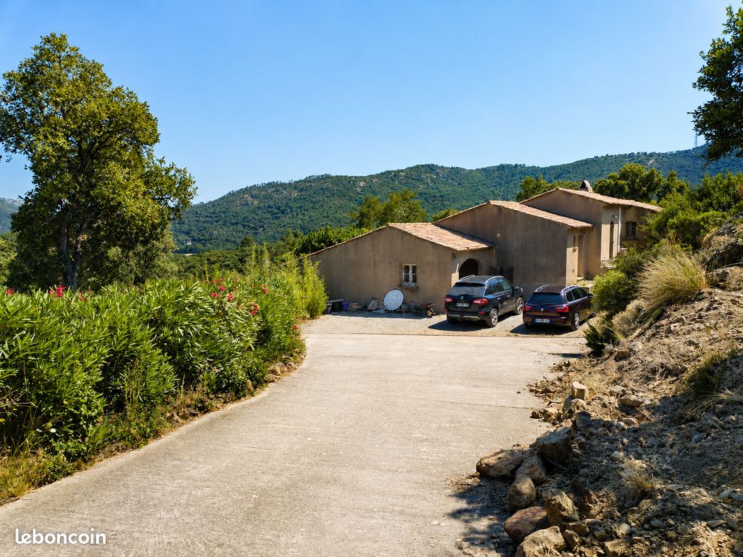 Maison 8 pièces 171 m² · à Le Plan-de-la-Tour · 171 m² · 1 390 000 €