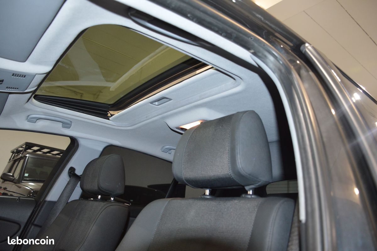 BMW SERIE 1 (E87) (2) 130IA 265 LUXE 5 PORTES-68.450km-6 Cylindres Atmosphérique-Historique Complet BMW-Rare-Toit Ouvrant-GPS-Xénon-Sièges Sport-Futur Youngtimer-Garantie 6 Mois (image 11)