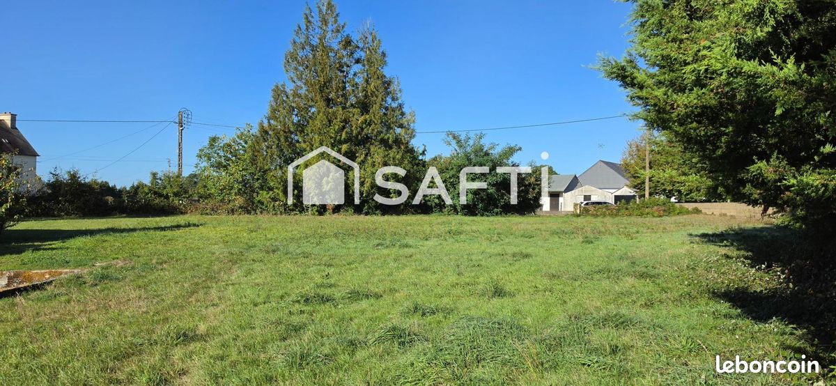 Terrain 1476 m² · au Mené · 1 476 m² · 35 500 €