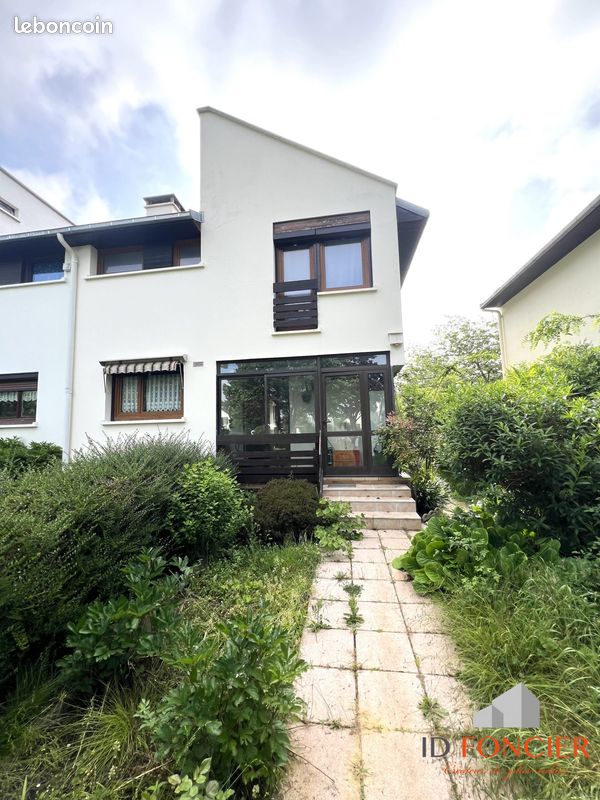 Maison 5 pièces 100 m² · à Saint-Michel-sur-Orge · 100 m² · 244 000 €