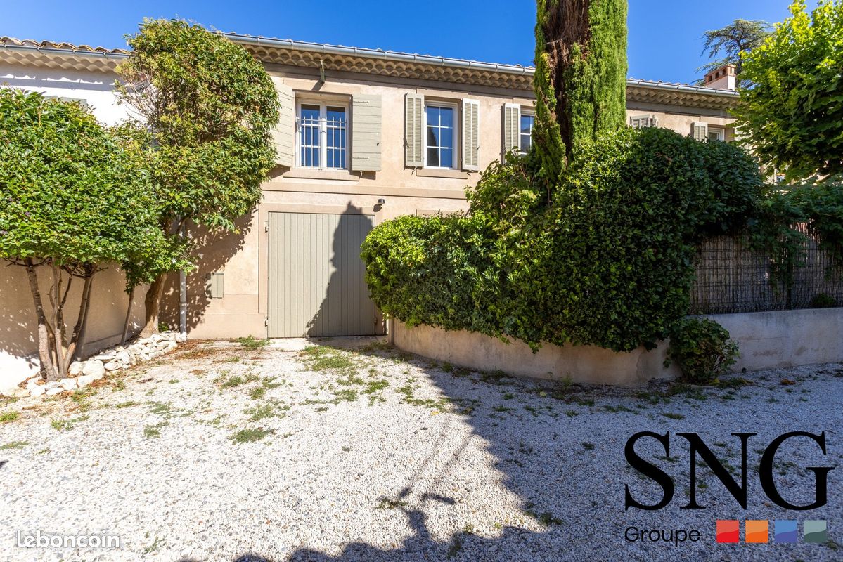 Maison 6 pièces 175 m² · à Aix-en-Provence · 175 m² · 2 550 €/mois