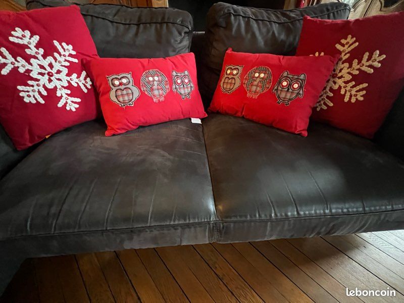 Lot De 2 Coussins Décoratifs SPIRAL CANDY Bouclé 35 X 58 Cm Blanc Motif De Noël