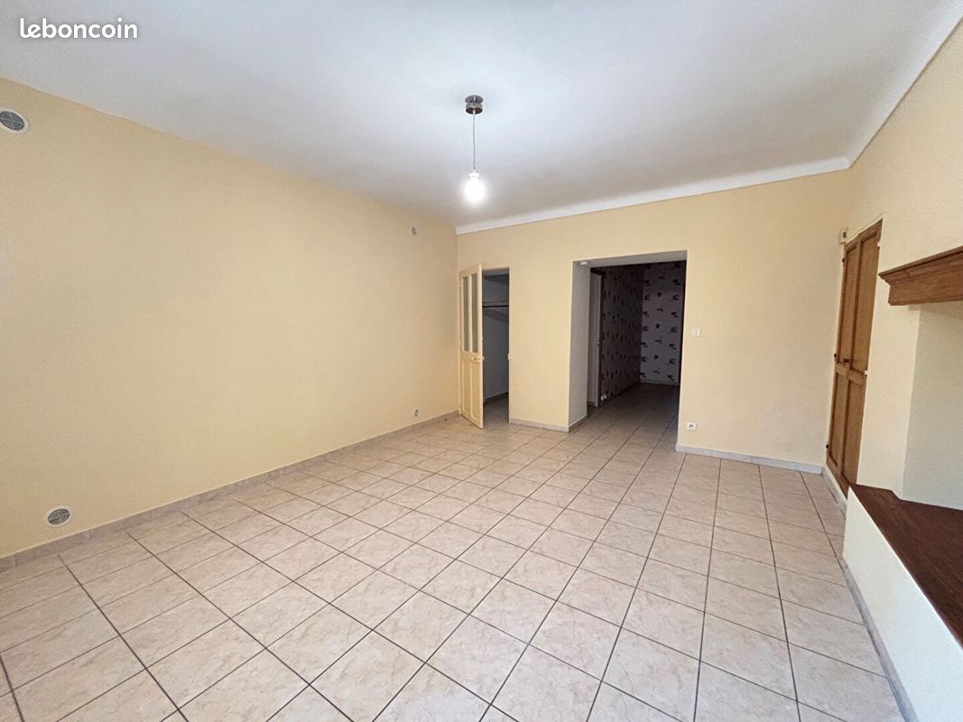 Appartement 2 pièces 50 m² · à L'Isle-sur-la-Sorgue · 50 m² · 699 €
