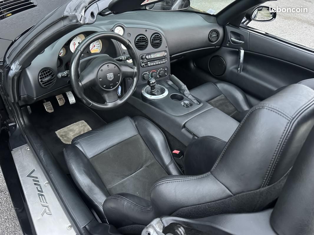 Dodge Viper SRT10 V10 8.4 505 CH BVM6 ZB1 / FAIBLE KILOMETRAGE ORIGINE EUROPE (image 4)