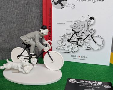 Figurine Tintin à Vélo Avec Milou - Noir Et Blanc - Moulinsart - Boîte D'origine