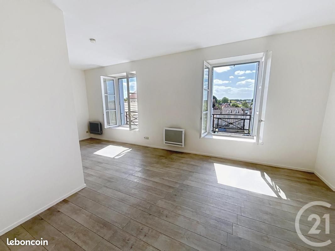 Appartement 1 pièce 30 m² · à Brie-Comte-Robert · 30 m² · 128 000 €