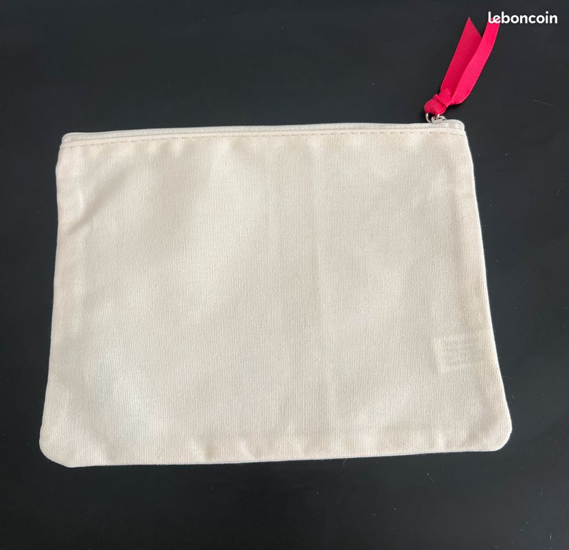 Trousse de toilette Caudalie (image 2)