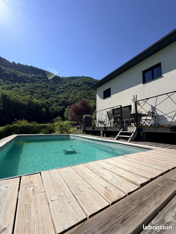 Maison 5 pièces 140 m² · à Saint-Paul-de-Varces · 140 m² · 535 000 €