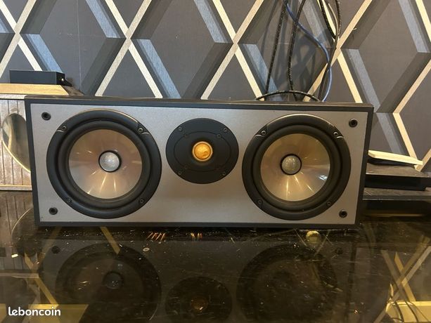 YAMAHA NS-C300Yamaha NS C300 Lautsprecher Center