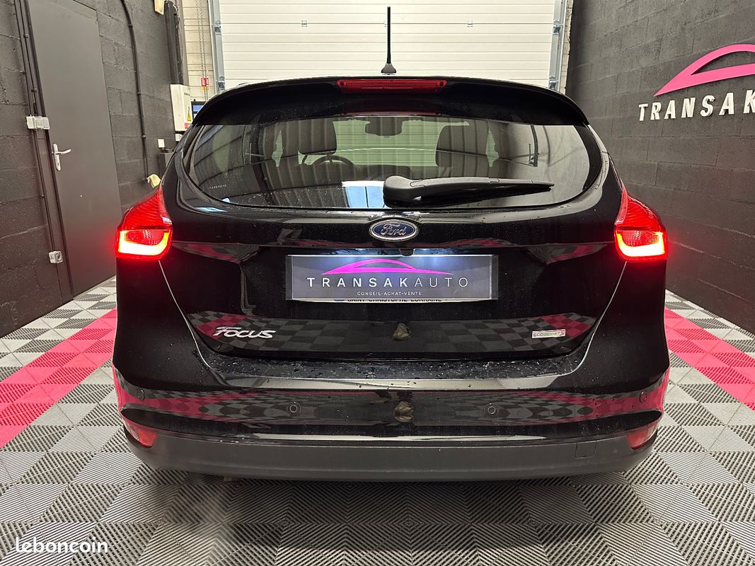 FORD FOCUS 1.0 EcoBoost 125ch Titanium (image 6)