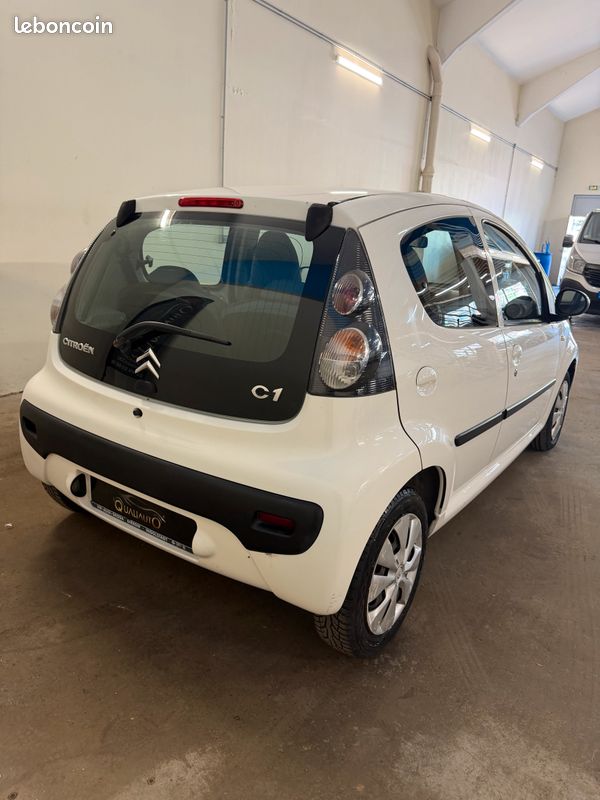CITROEN C1 1.0i 68ch Sensodrive CONFORT 5P (image 2)