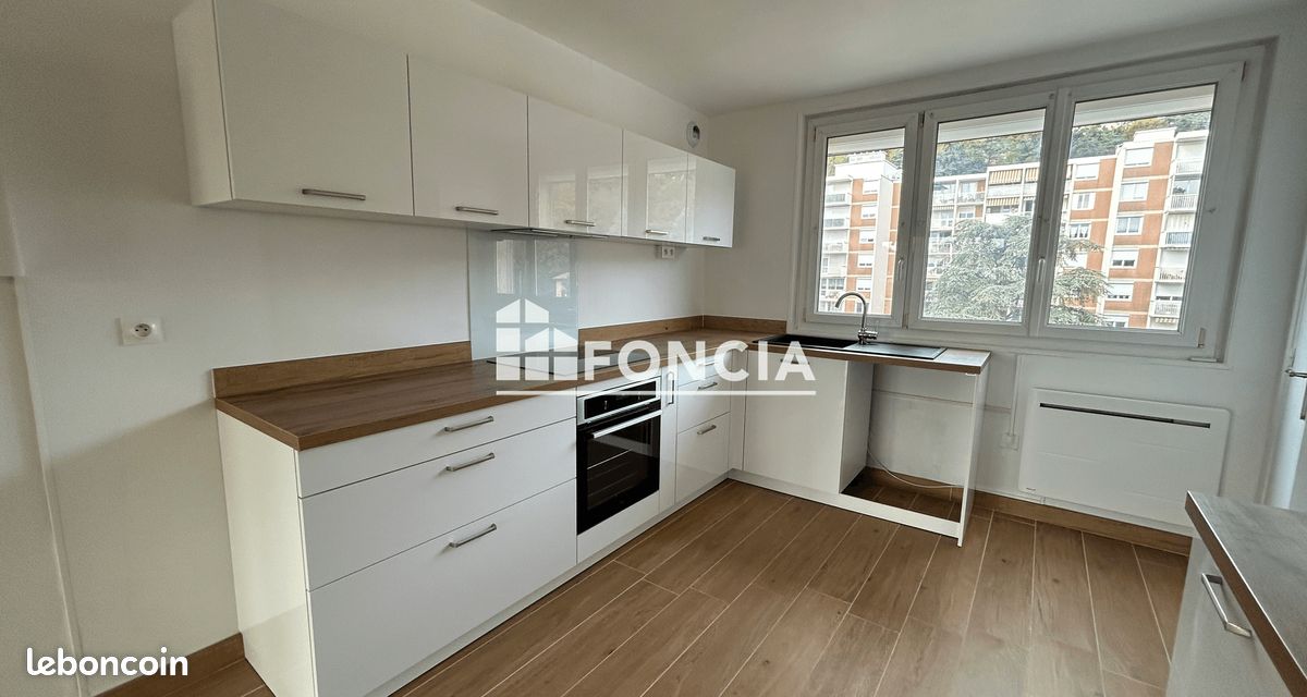 Appartement 4 pièces 86 m² · à Vienne · 86 m² · 990 €/mois