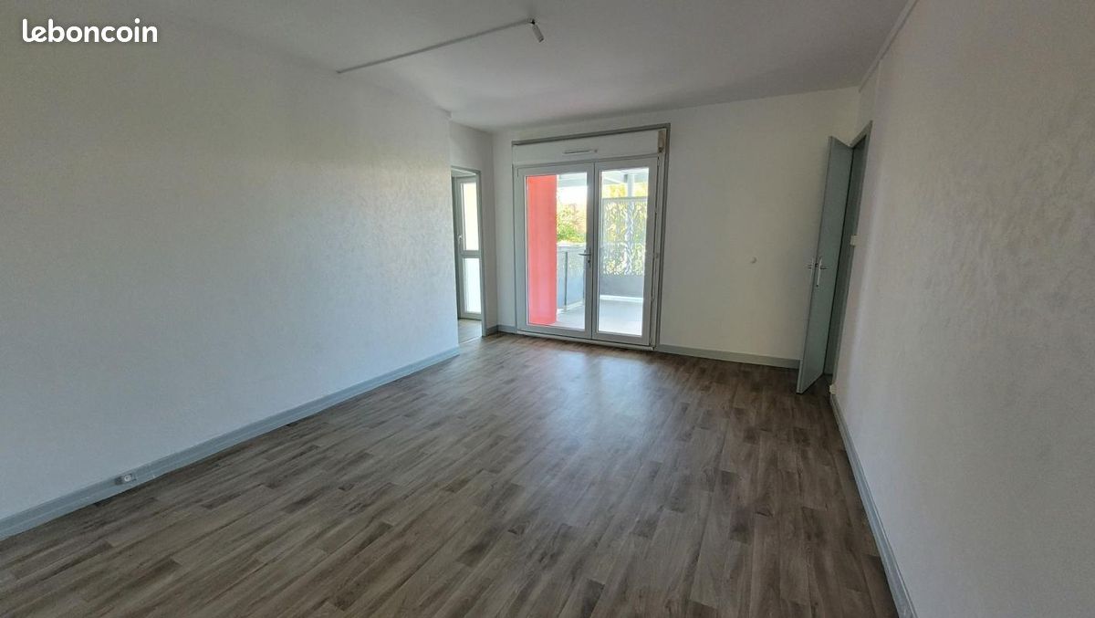 Appartement 5 pièces 80 m² · à Montluçon · 80 m² · 698 €/mois