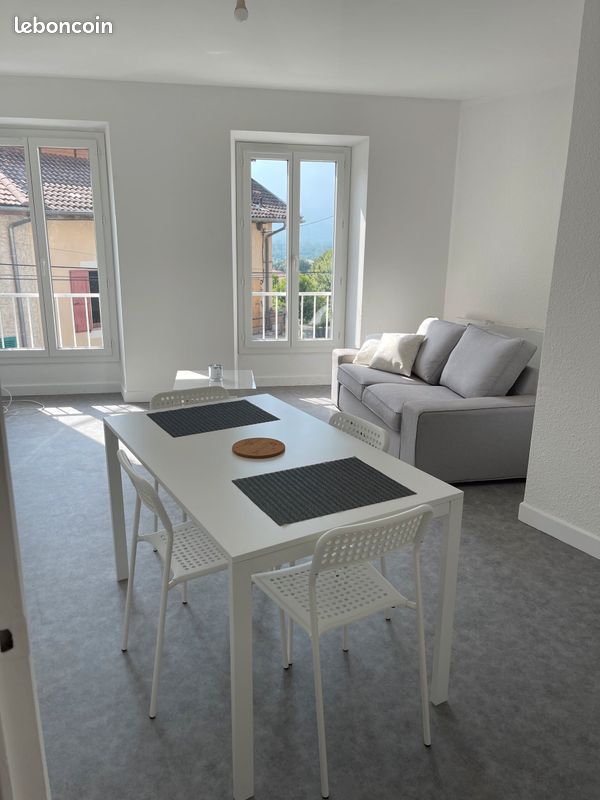 Appartement 2 pièces 50 m² · à Tullins · 50 m² · 570 €
