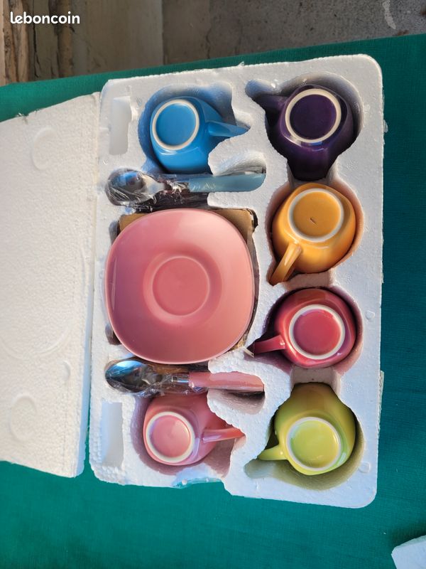 Tasses (image 1)