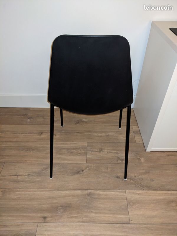 Chaise noire neuve (image 2)