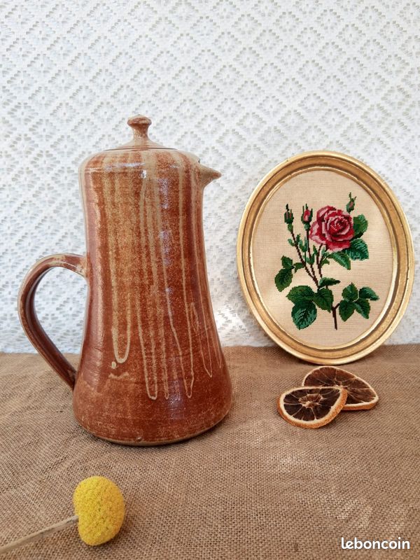 Cafetiere, carafe en grès signée vintage (image 1)
