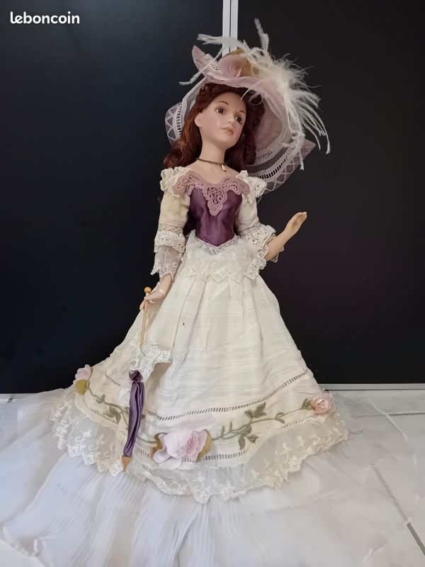 POUPÉE EN PORCELAINE, danseuse en robe blanche, ancienne 45 cm EUR 25