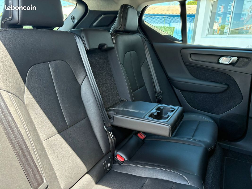 VOLVO XC40 D3 ADBLUE 150CH INSCRIPTION GEARTRONIc 8 (image 23)
