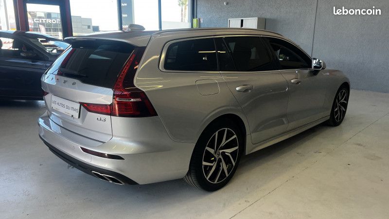 Volvo V60 D3 150CH ADBLUE MOMENTUM GEARTRONIC (image 4)