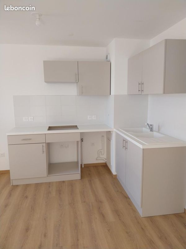 Appartement 4 pièces 81 m² · à Saint-André-lez-Lille · 81 m² · 1 179 €/mois