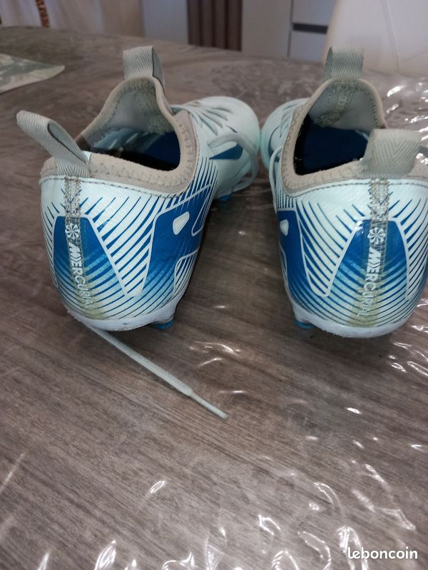 Chaussures de foot T 38,5 (image 4)
