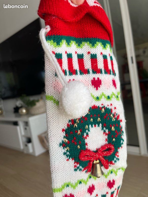 Chaussette décorative de Noel vintage laine. Rouge, vert, blanc. Grelot et pompons. Neuf (image 5)