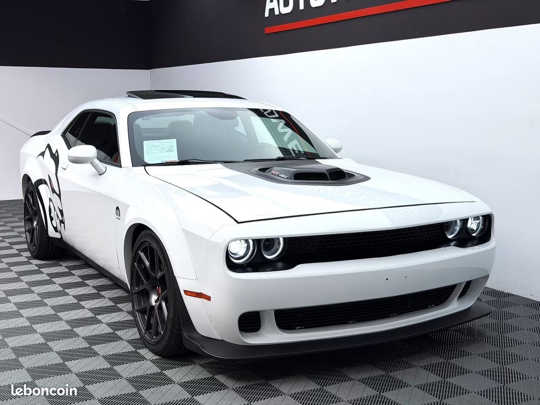 Dodge CHALLENGER SRT 392 Widebody 6.4 HEMI V8 492 ch BVA8 – Shaker – Alpine – Widebody (image 4)