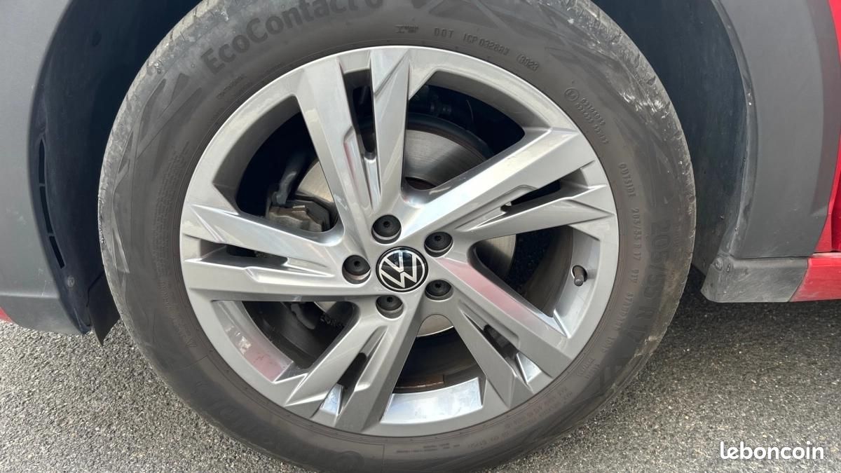 Volkswagen Taigo 1.0 TSI 110 DSG-7 R-Line / Digital Cockpit et caméra de recul (image 25)