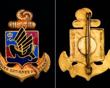 Insigne Original Indochine GFET Légion Et Gendarmerie Des Frontières - Période 1947-1954, France