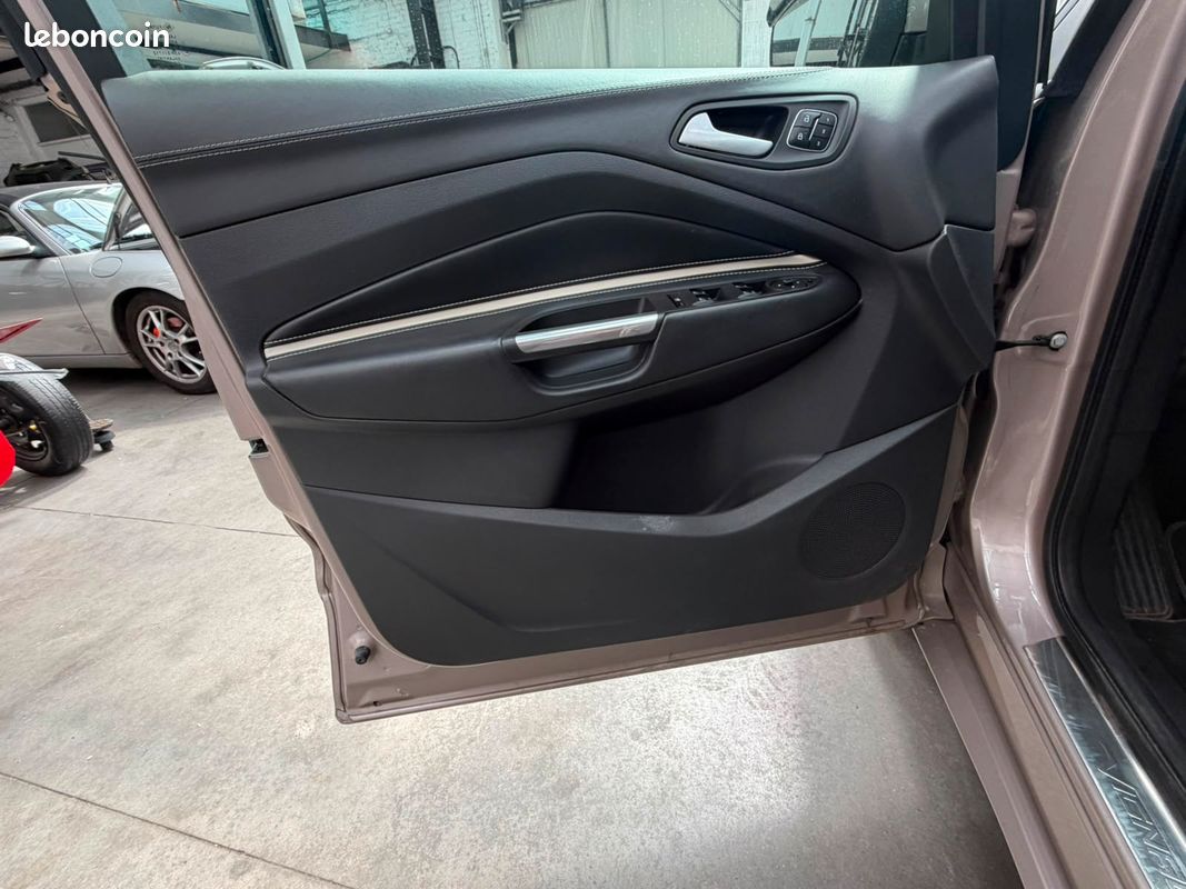 FORD Kuga 1.5 super ethanol E85 150ch Stop&Start Vignale 4x2 Euro6.2 12 MOIS DE GARANTIE (image 13)
