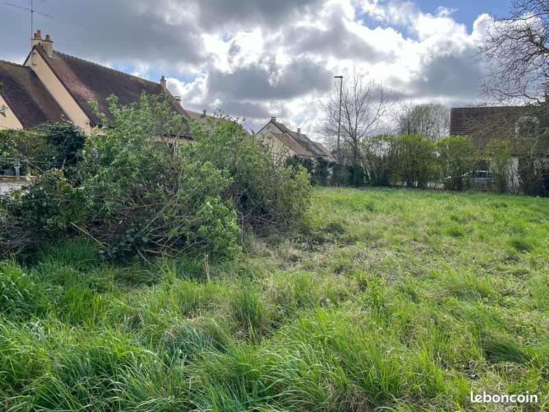 Terrain constructible · à La Chapelle-la-Reine · 120 000 €