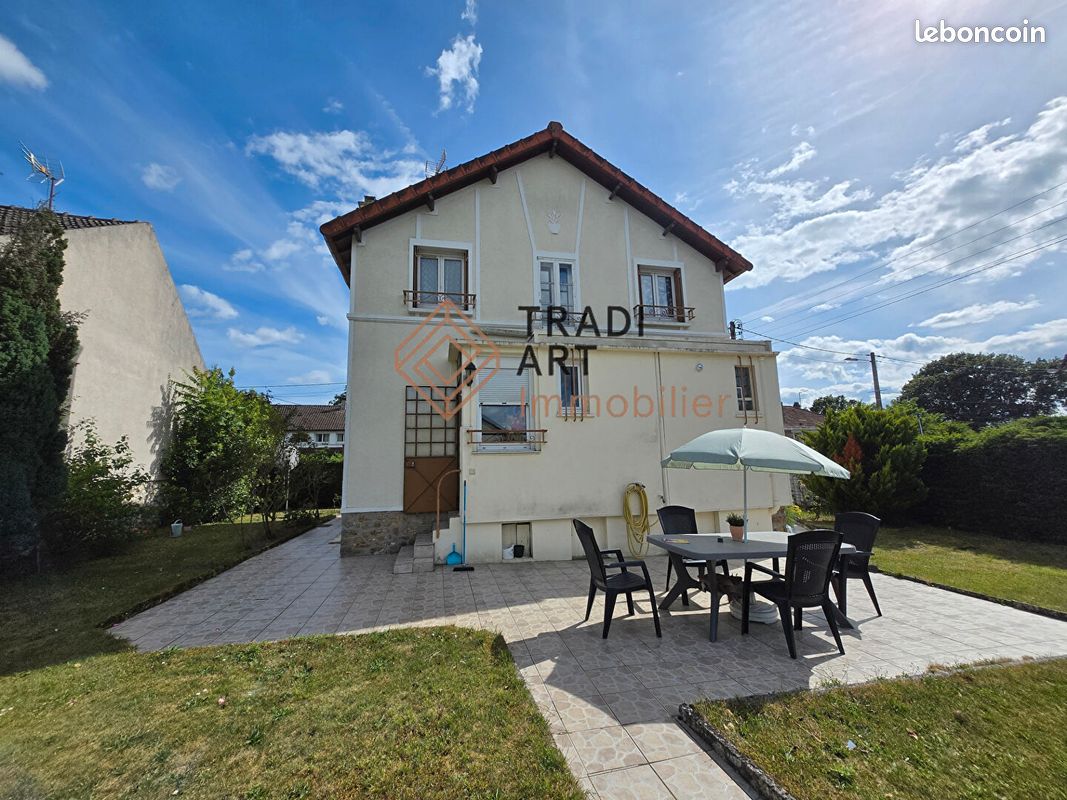 Maison 5 pièces 97 m² · à Sainte-Geneviève-des-Bois · 97 m² · 344 000 €