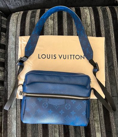 Sacs Louis Vuitton Messenger Outdoor Bleu d'occasion
