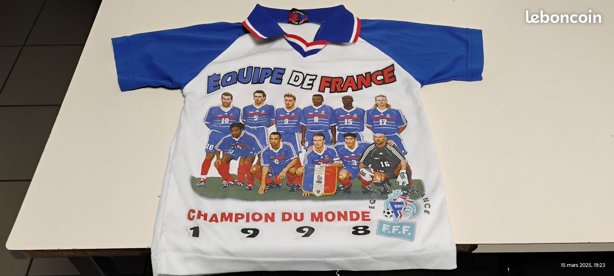 Vends tee shirt enfant equipe de france 1998 Vêtements
