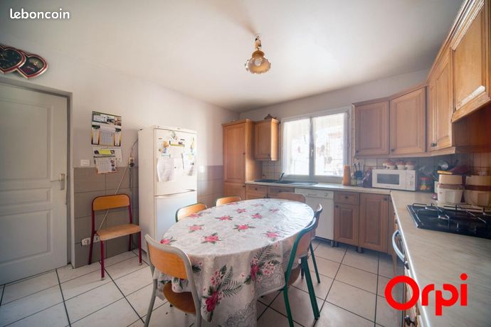 Maison 6 pièces 150 m²