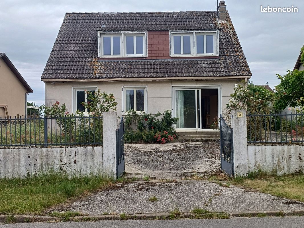 Maison 6 pièces 140 m² · à Puiseux · 140 m² · 180 000 €